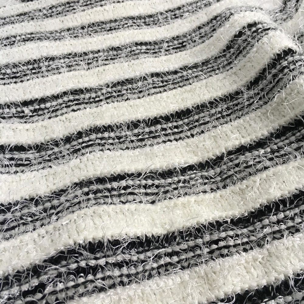 Calvin Klein Fuzzy Hairy Crop Cardigan Striped - Picture 4 of 8